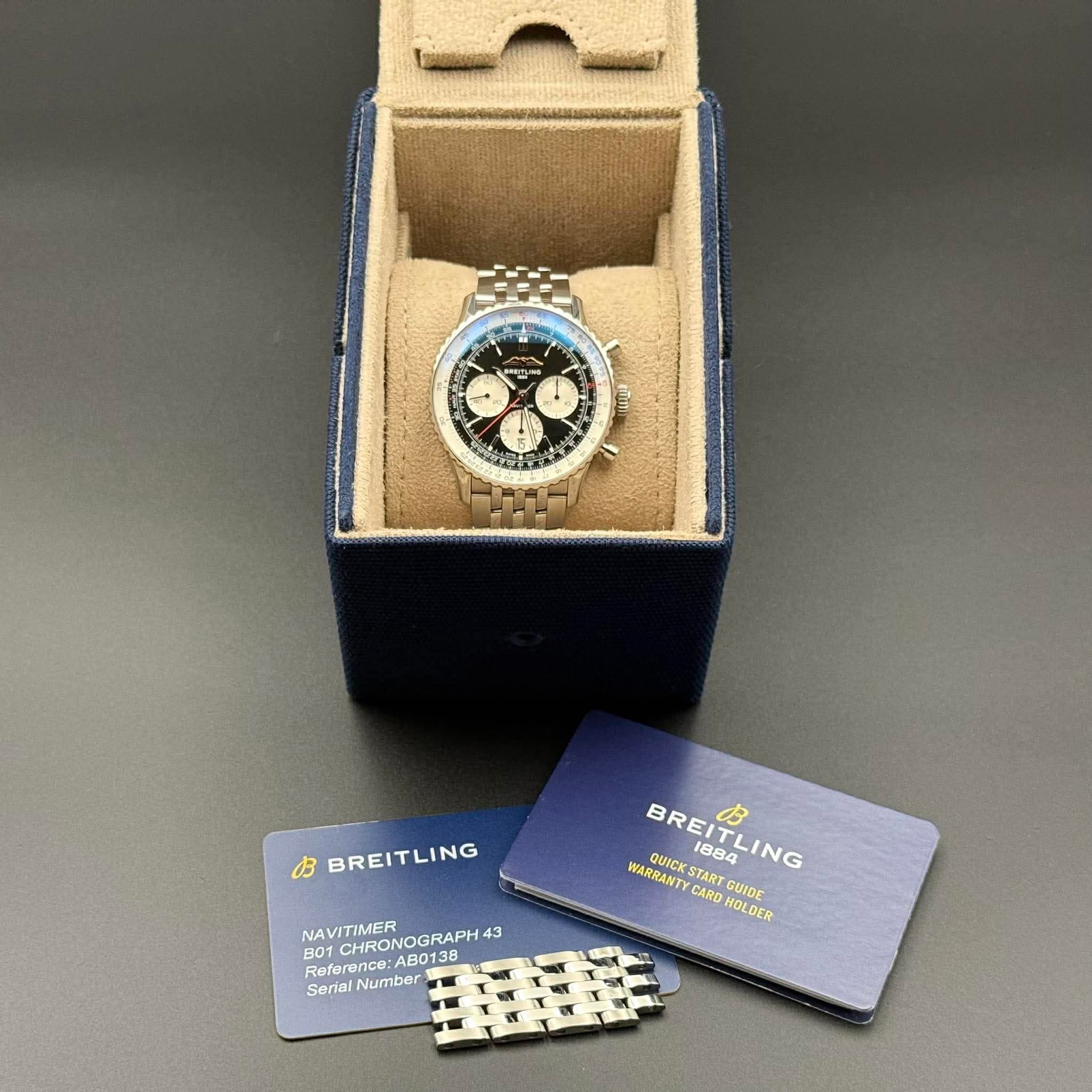 Breitling Navitimer B01 - view 2