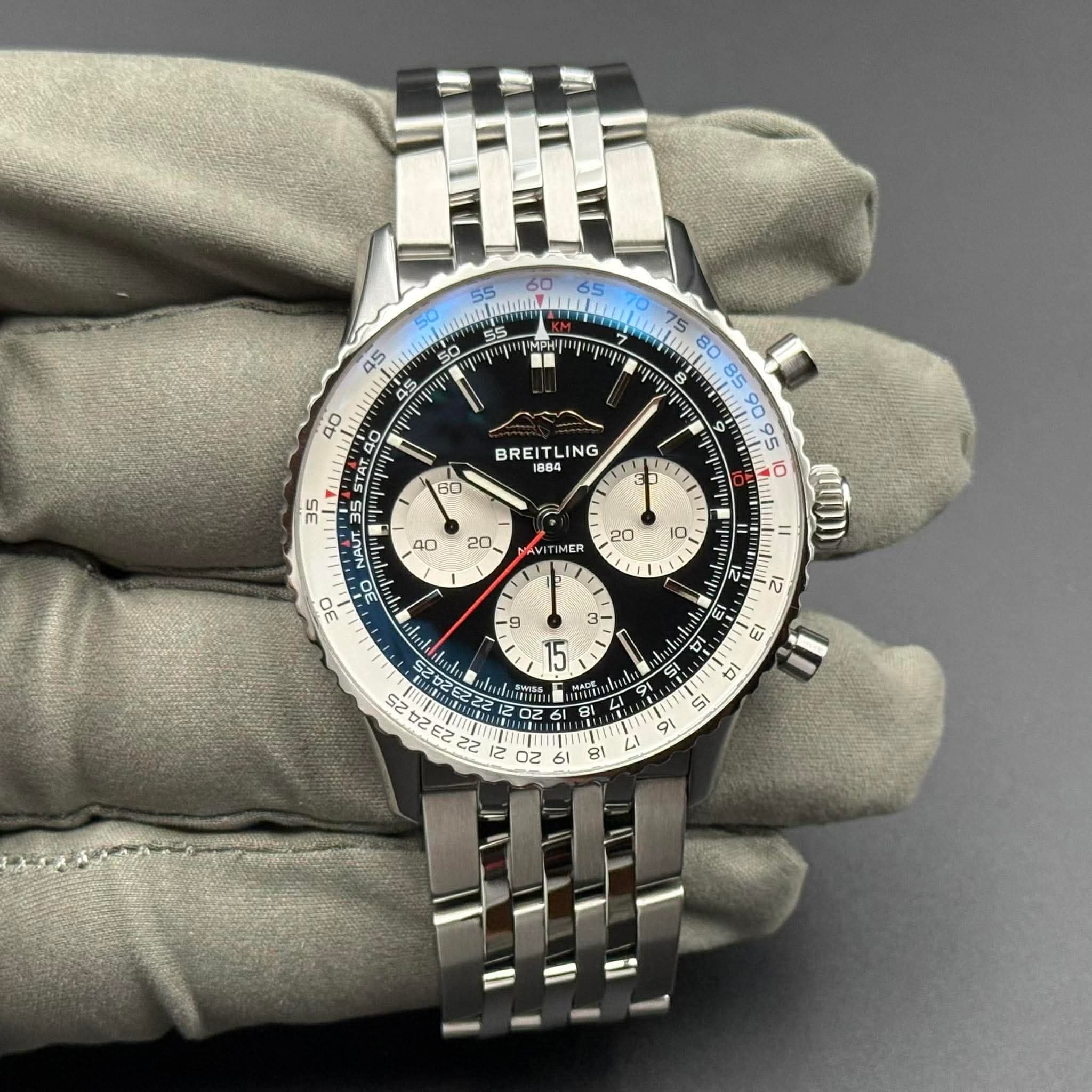 Breitling Navitimer B01 - view 3