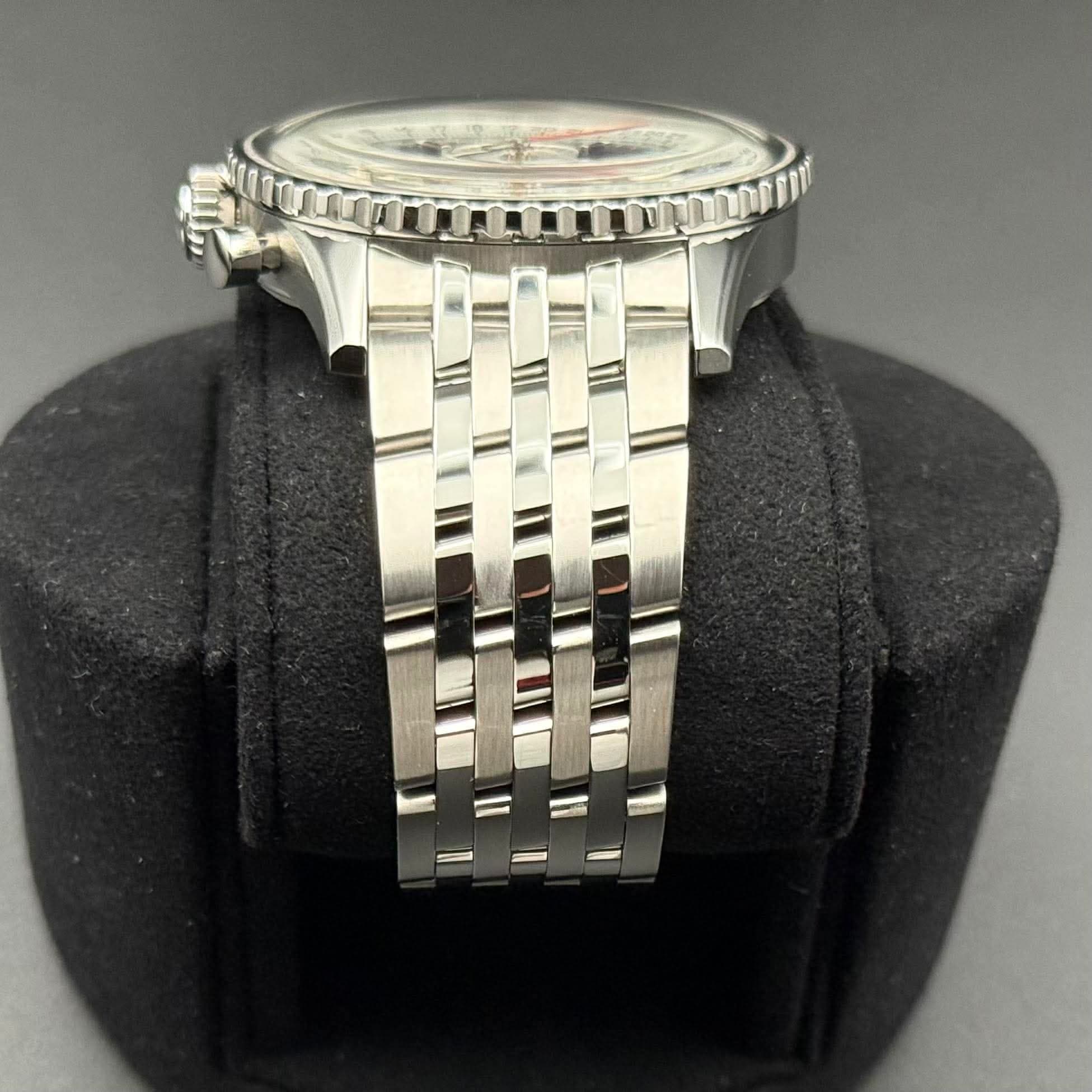 Breitling Navitimer B01 - view 10