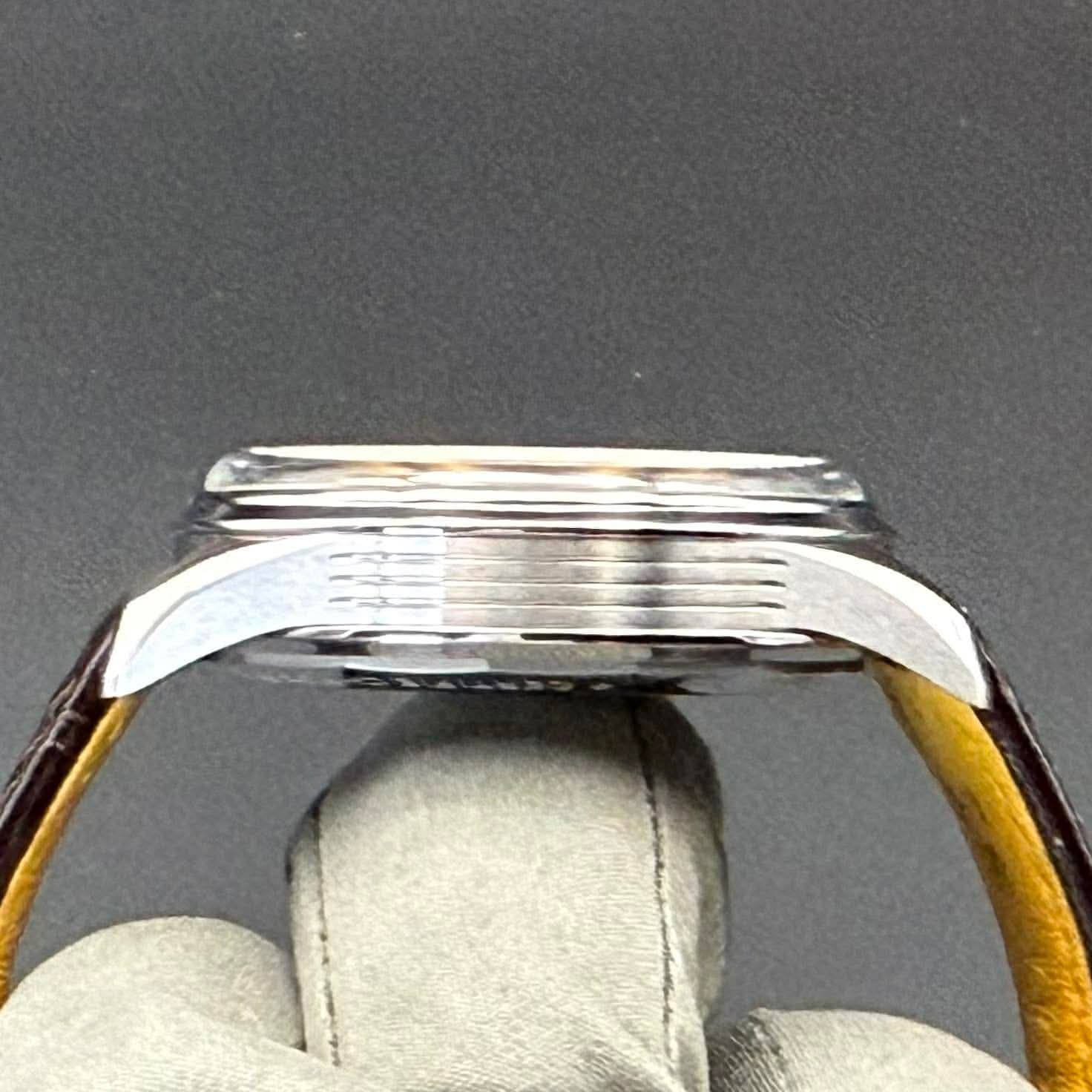 Breitling Premier B01 Chronograph 42 - view 8