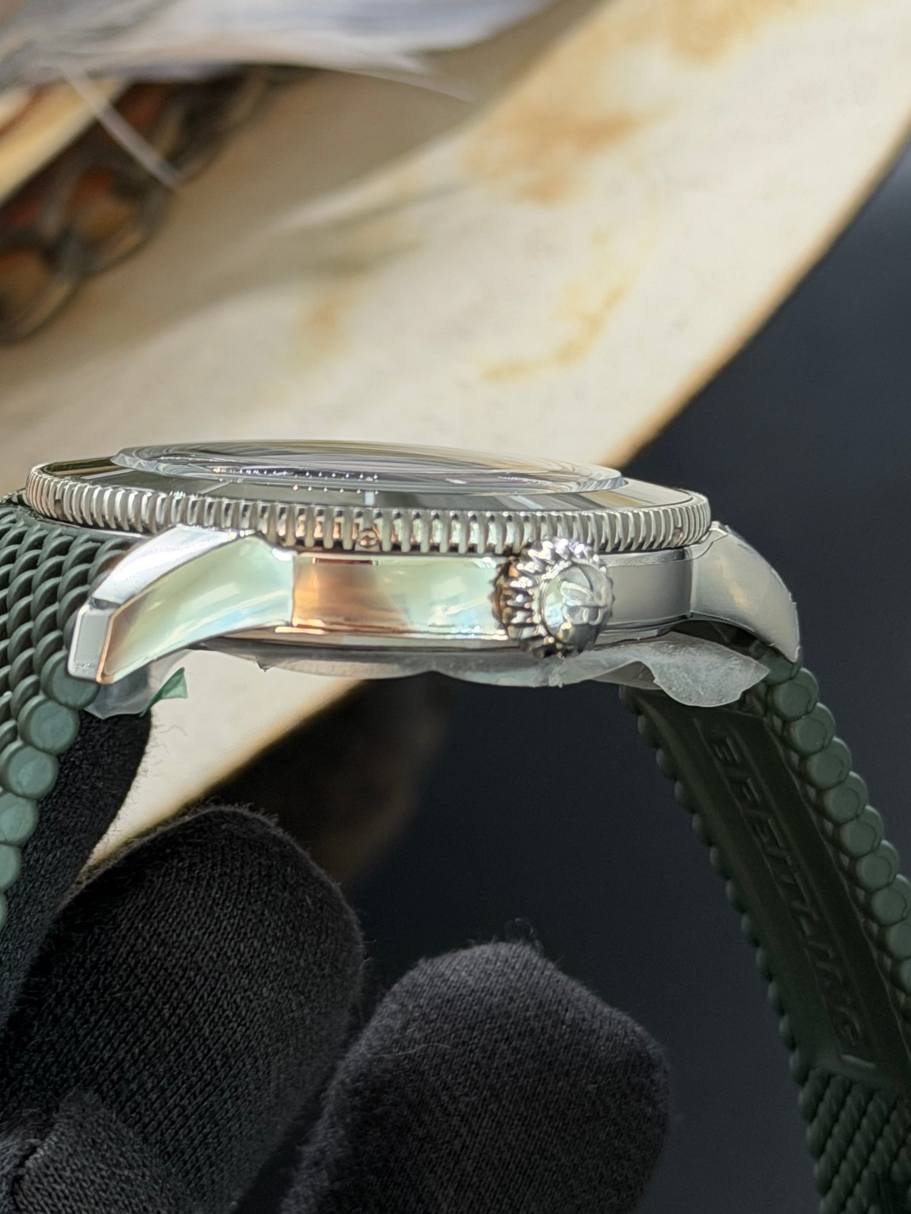 Breitling Superocean Heritage Green Dial / Band - view 15