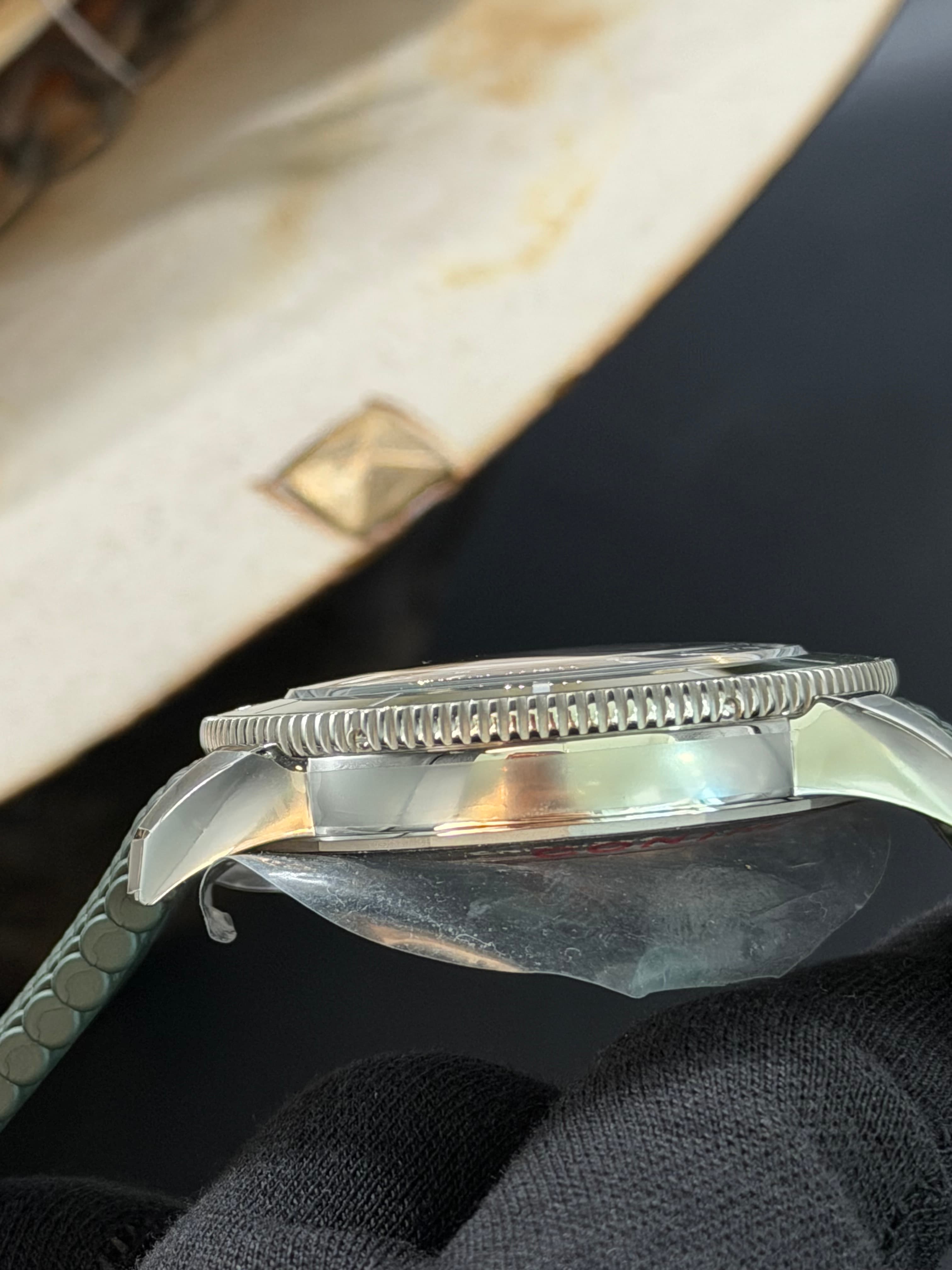 Breitling Superocean Heritage Green Dial / Band - view 18