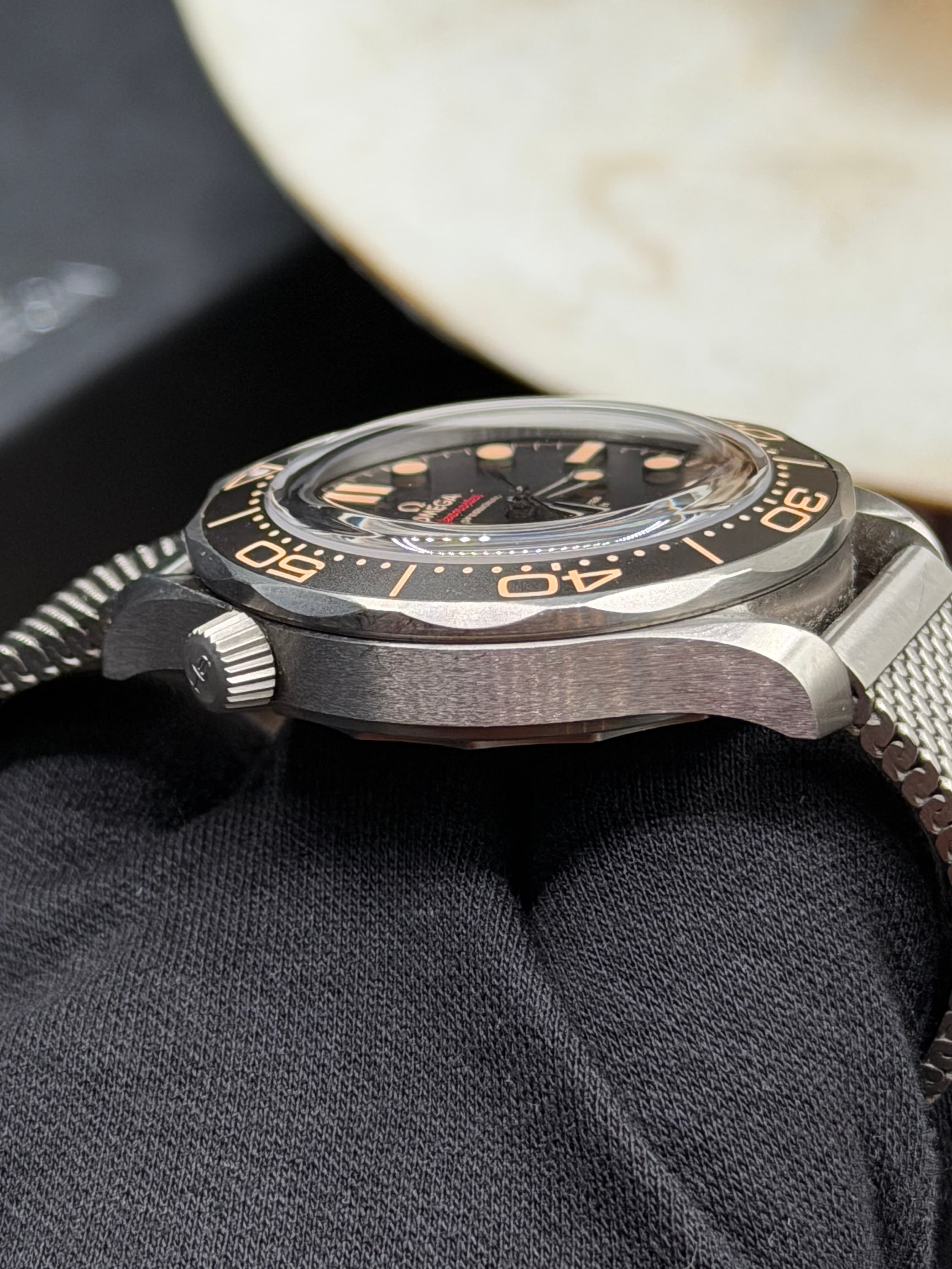 Omega Seamaster Diver 300 M 007 NTTD - view 18