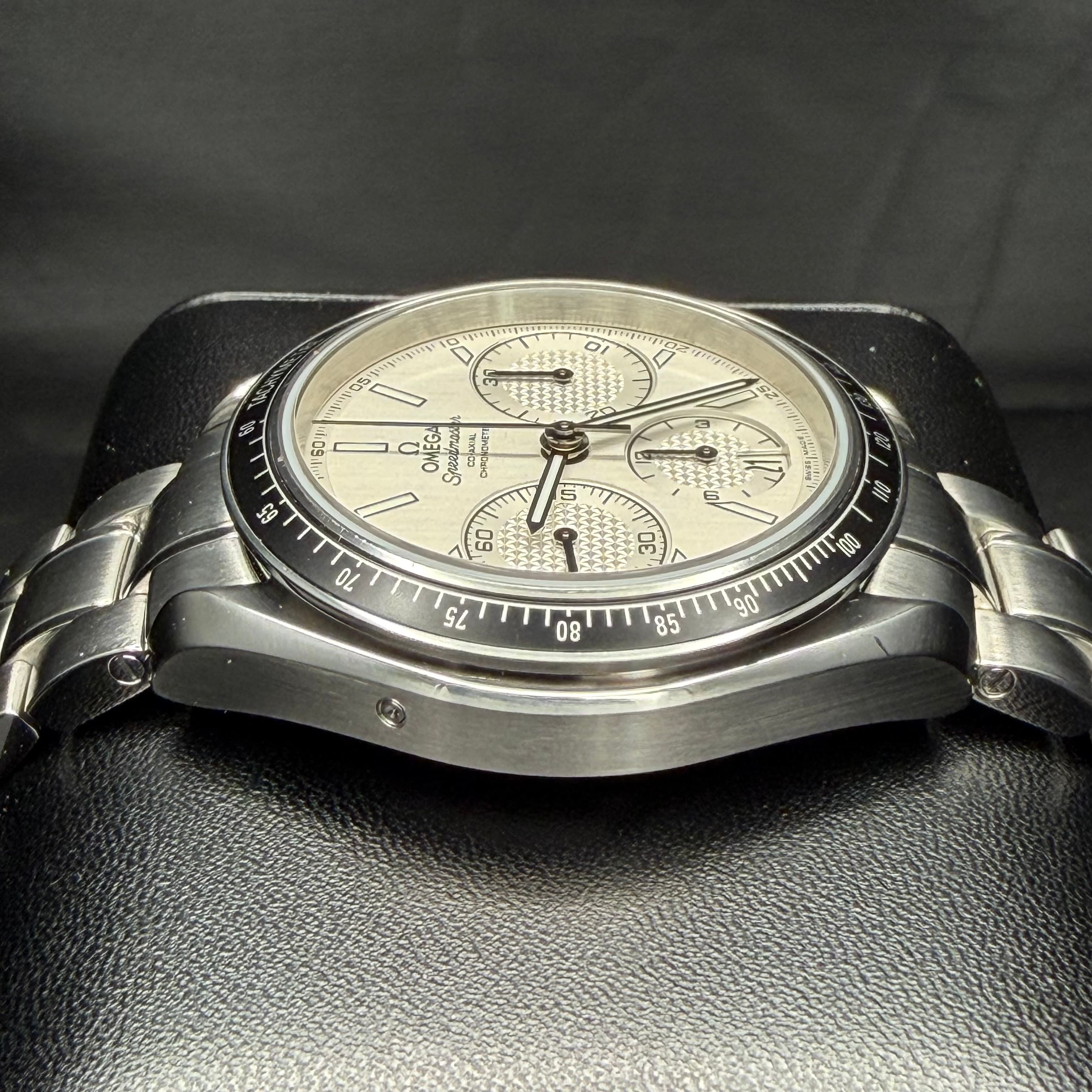 Omega Speedmaster - view 6