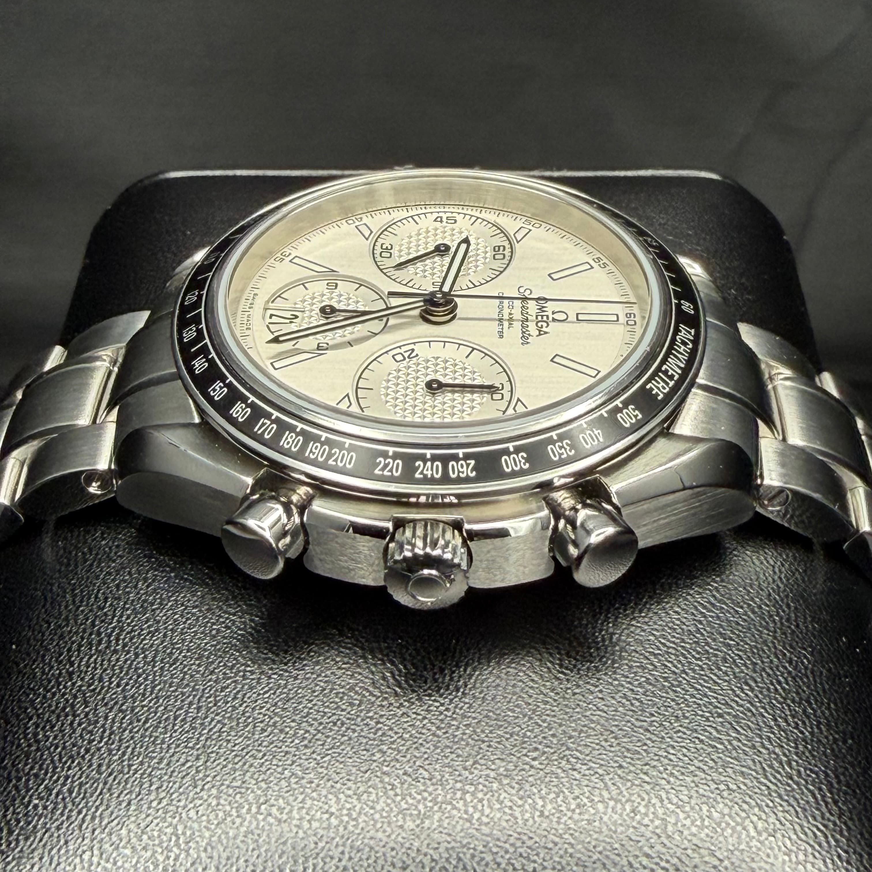 Omega Speedmaster - view 10