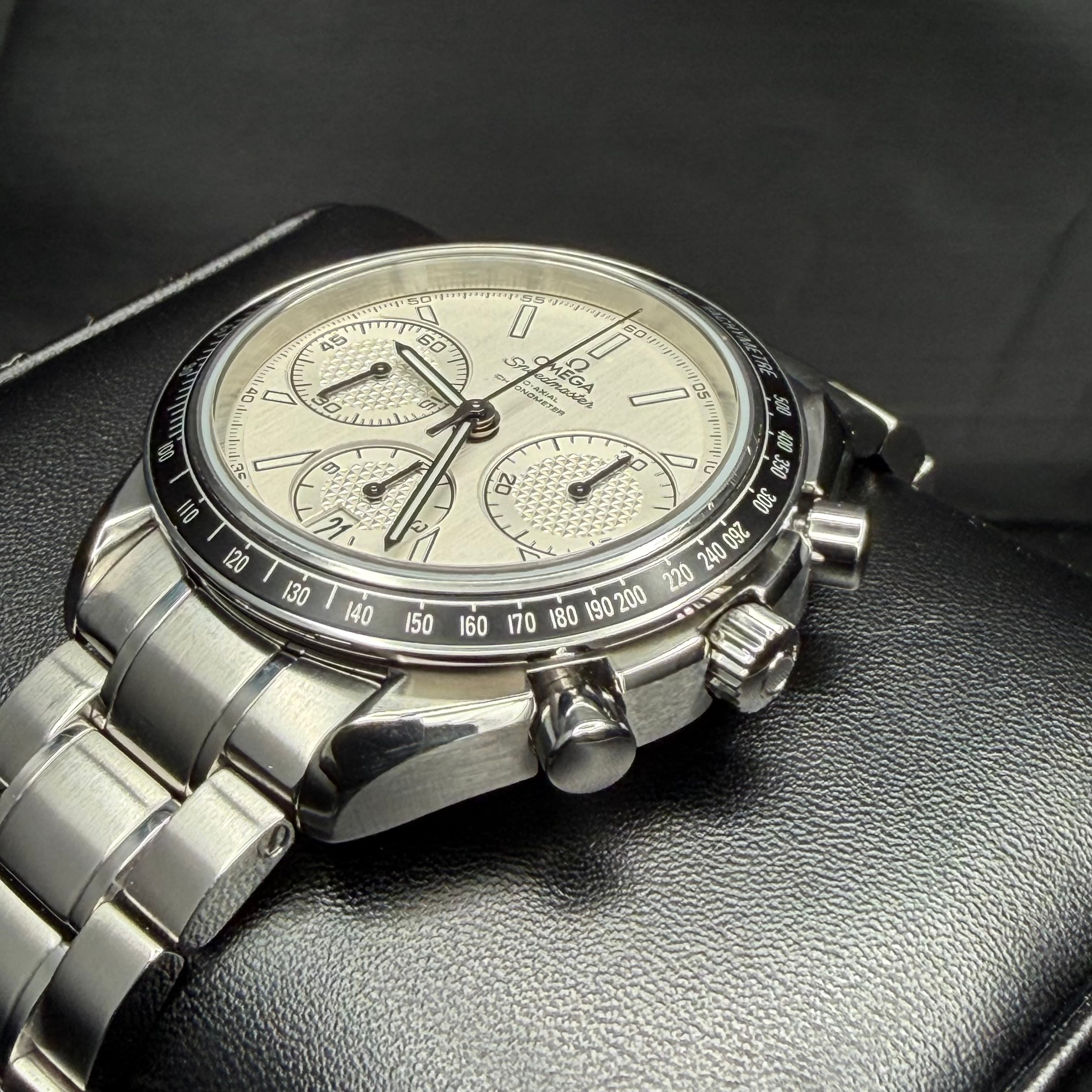Omega Speedmaster - view 11