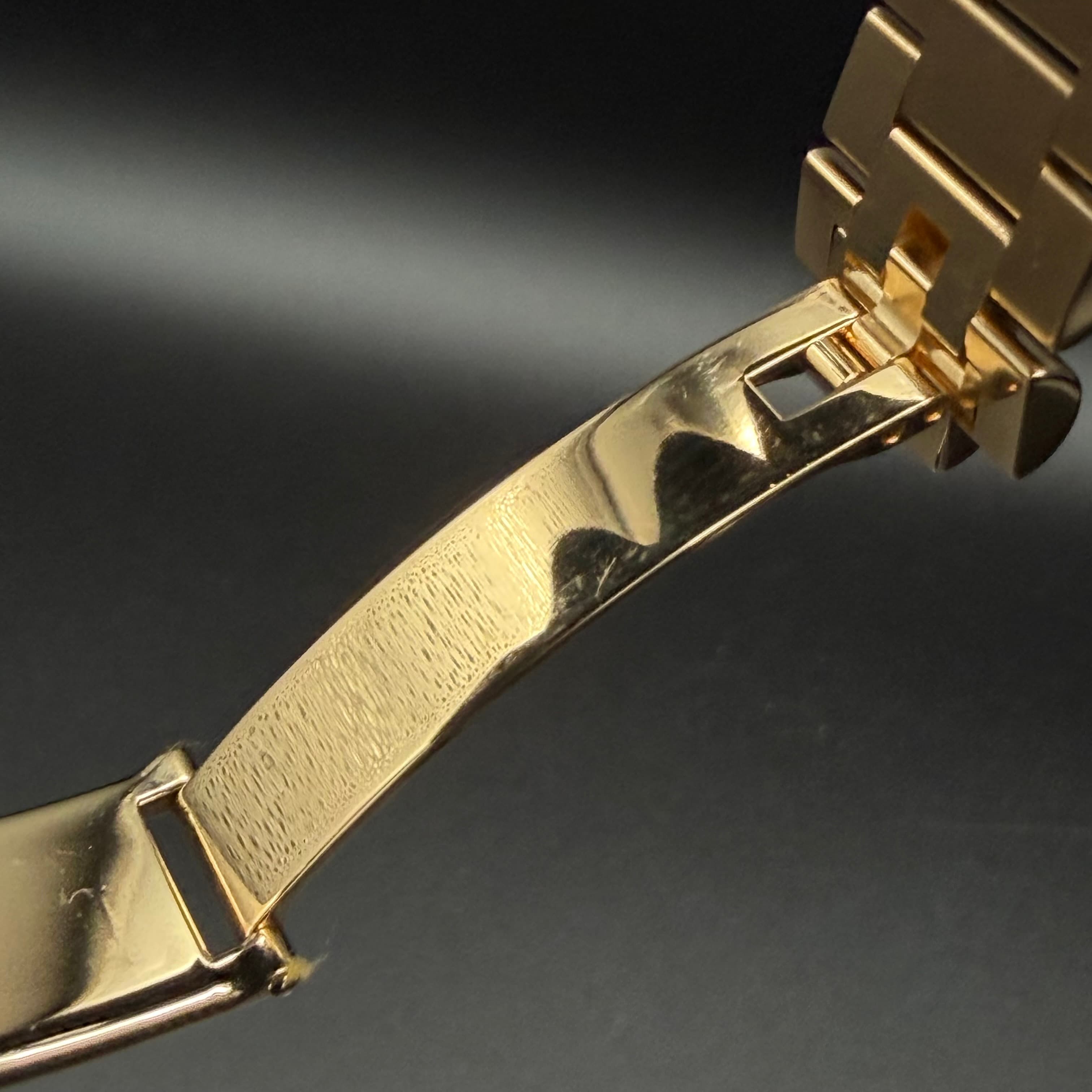 Rolex Day Date President Gold Meteorite Dial - view 23
