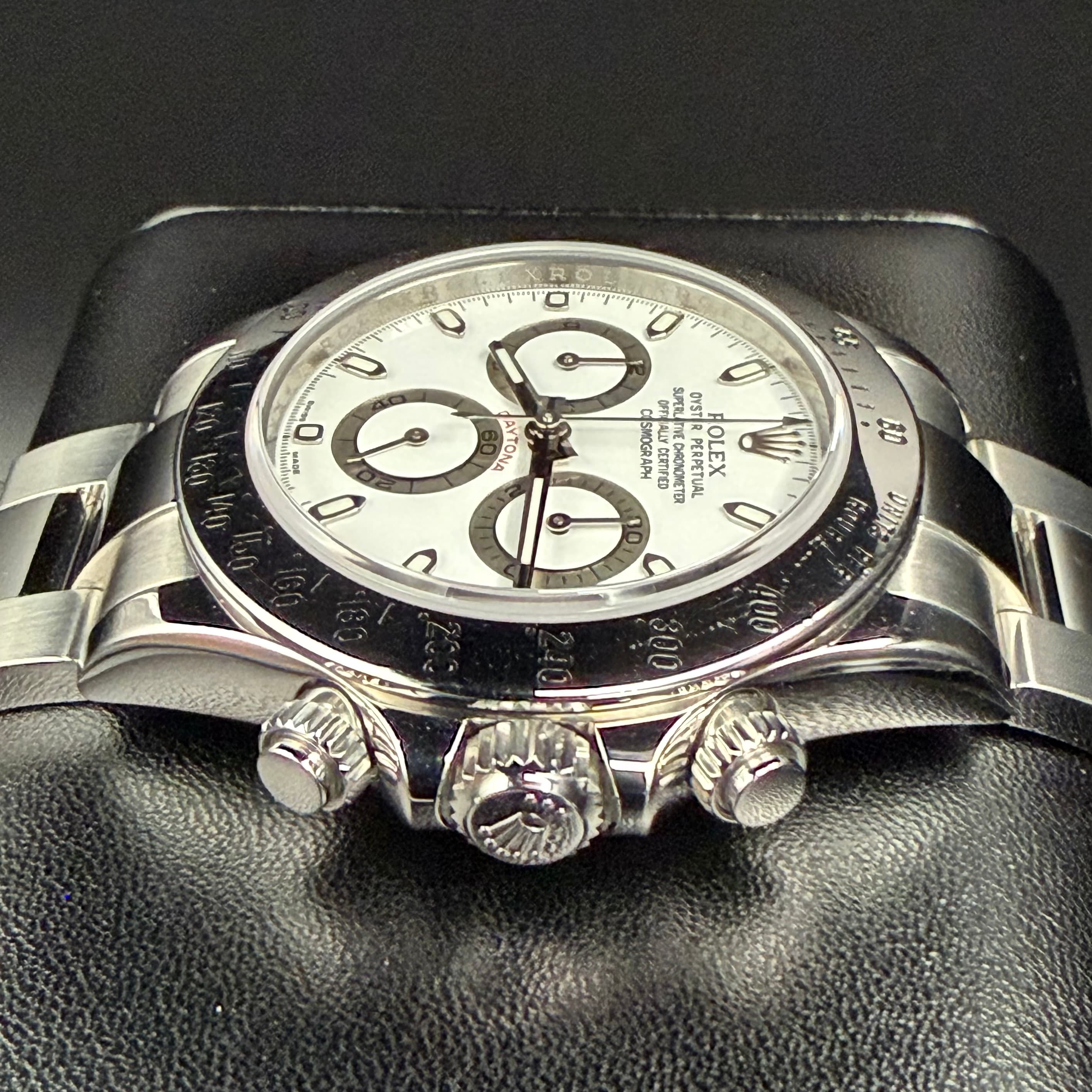 Rolex Daytona Panda APH dial - view 11
