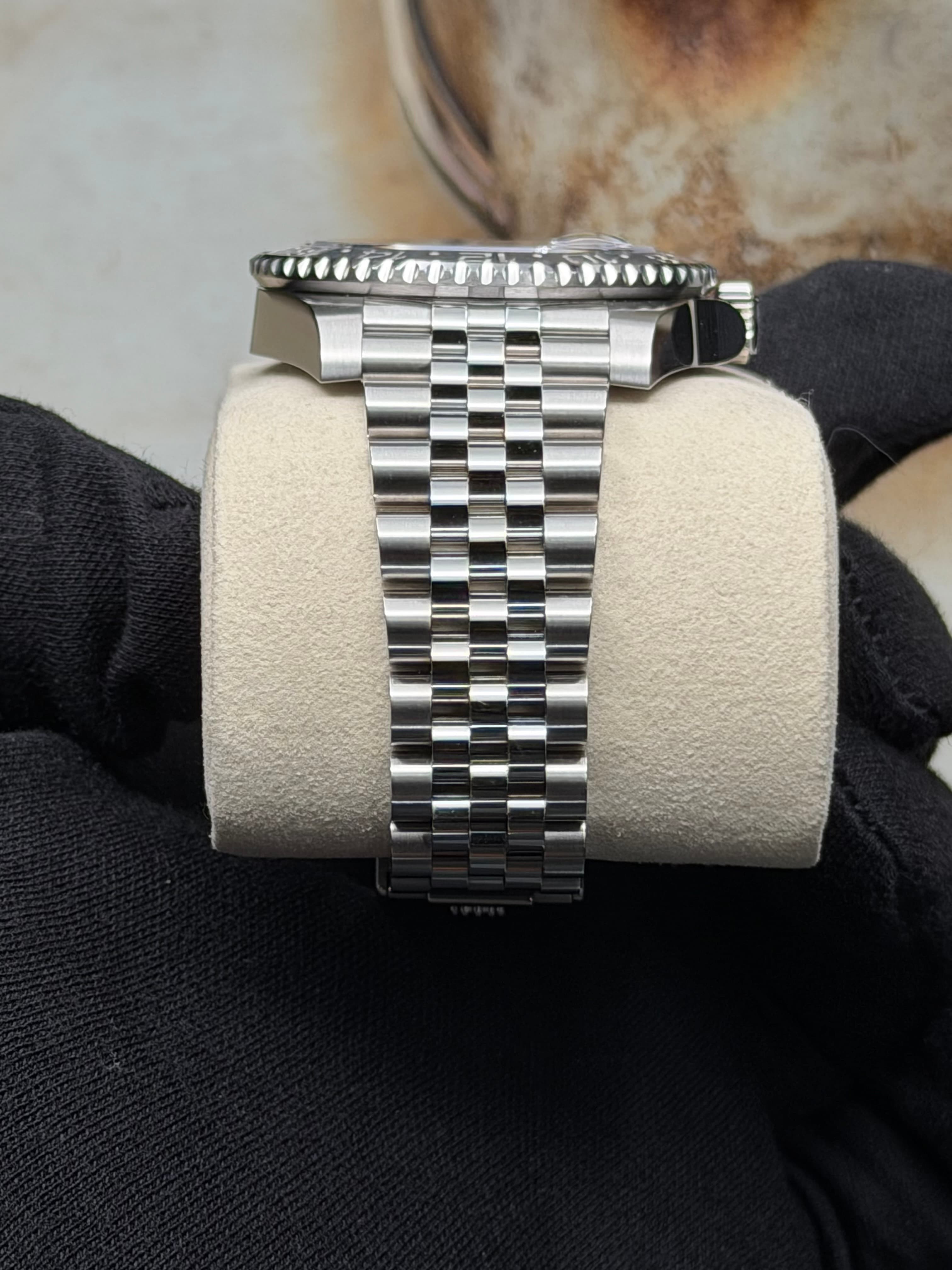 Rolex GMT‑Master II “Bruce Wayne” - view 11