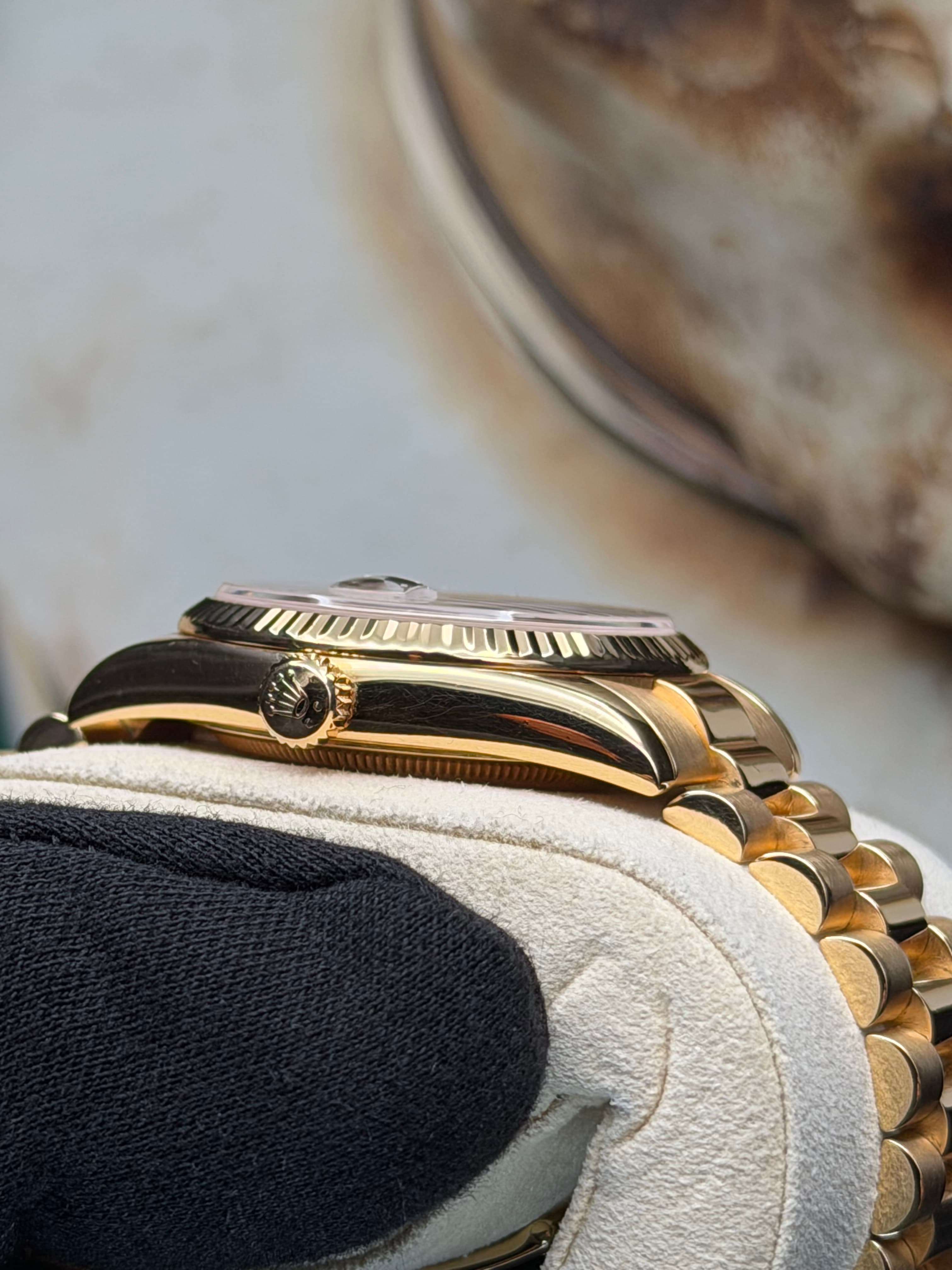 Rolex Oyster Perpetual Day Date PRESIDENTIAL - view 18