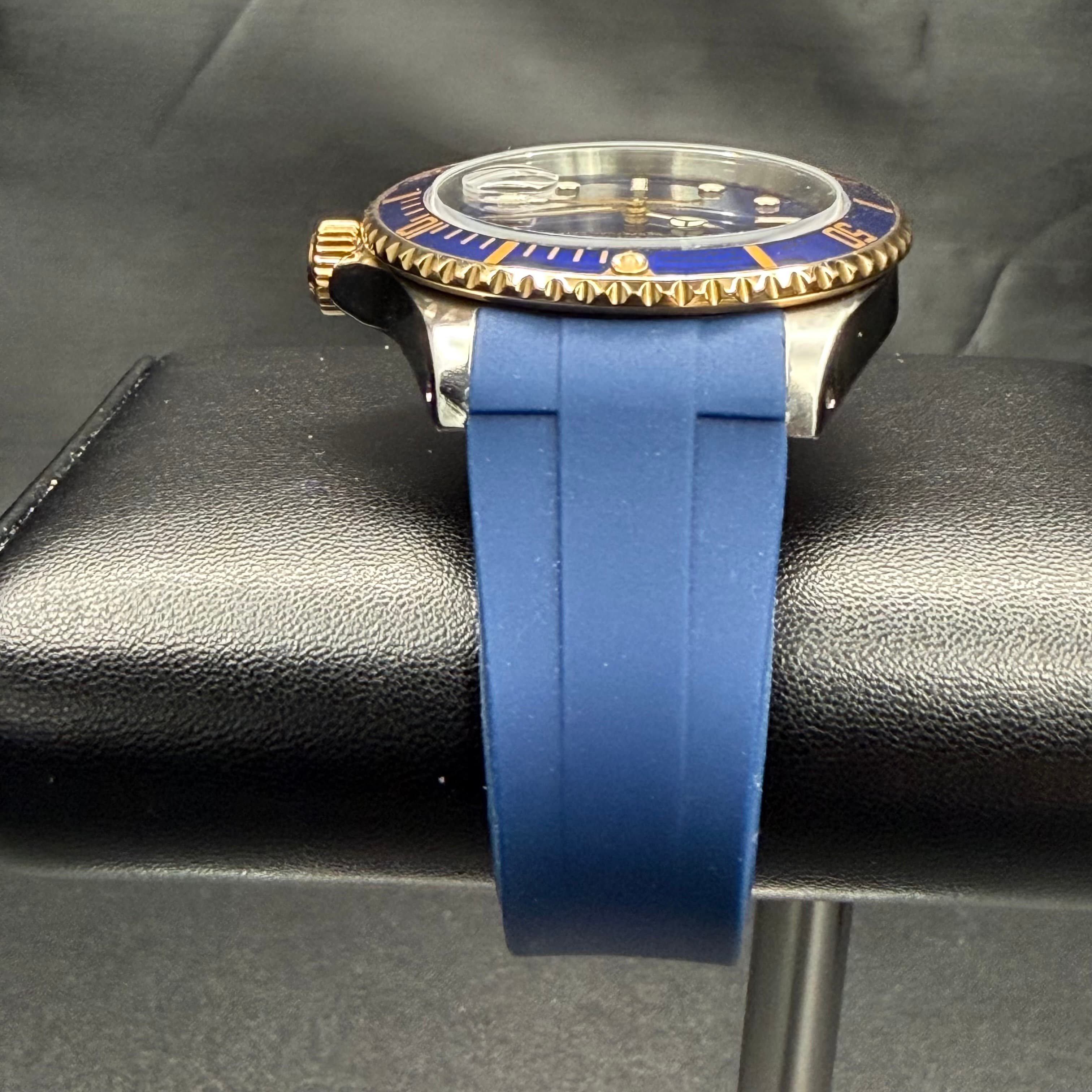 Rolex Submariner Date "Bluesy" on Rubber B Strap - view 13