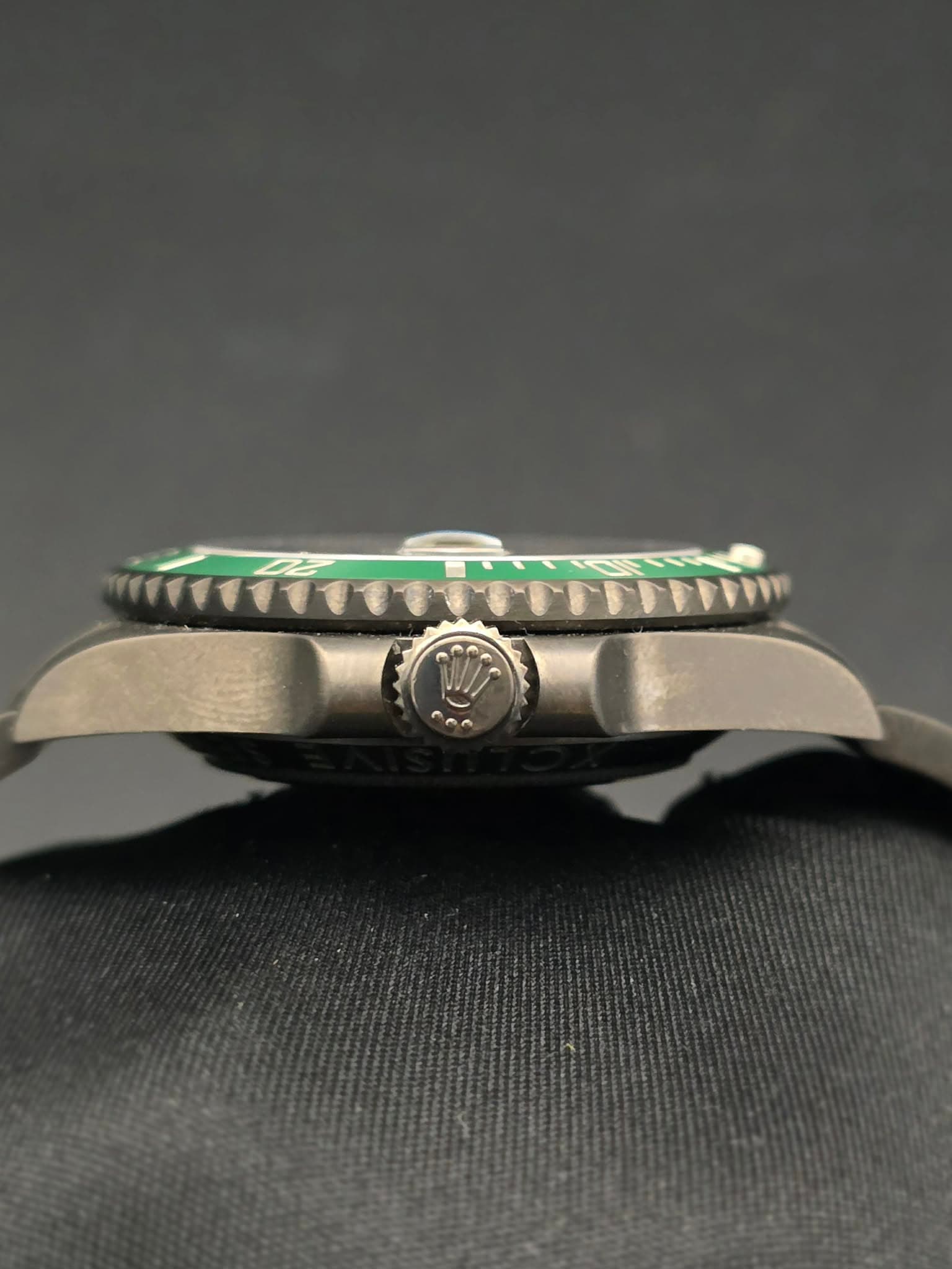 Rolex Summariner Date "Hulk" - view 9